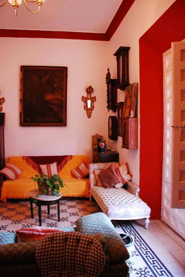 Hostel Patio 19 Malaga Bagian luar foto